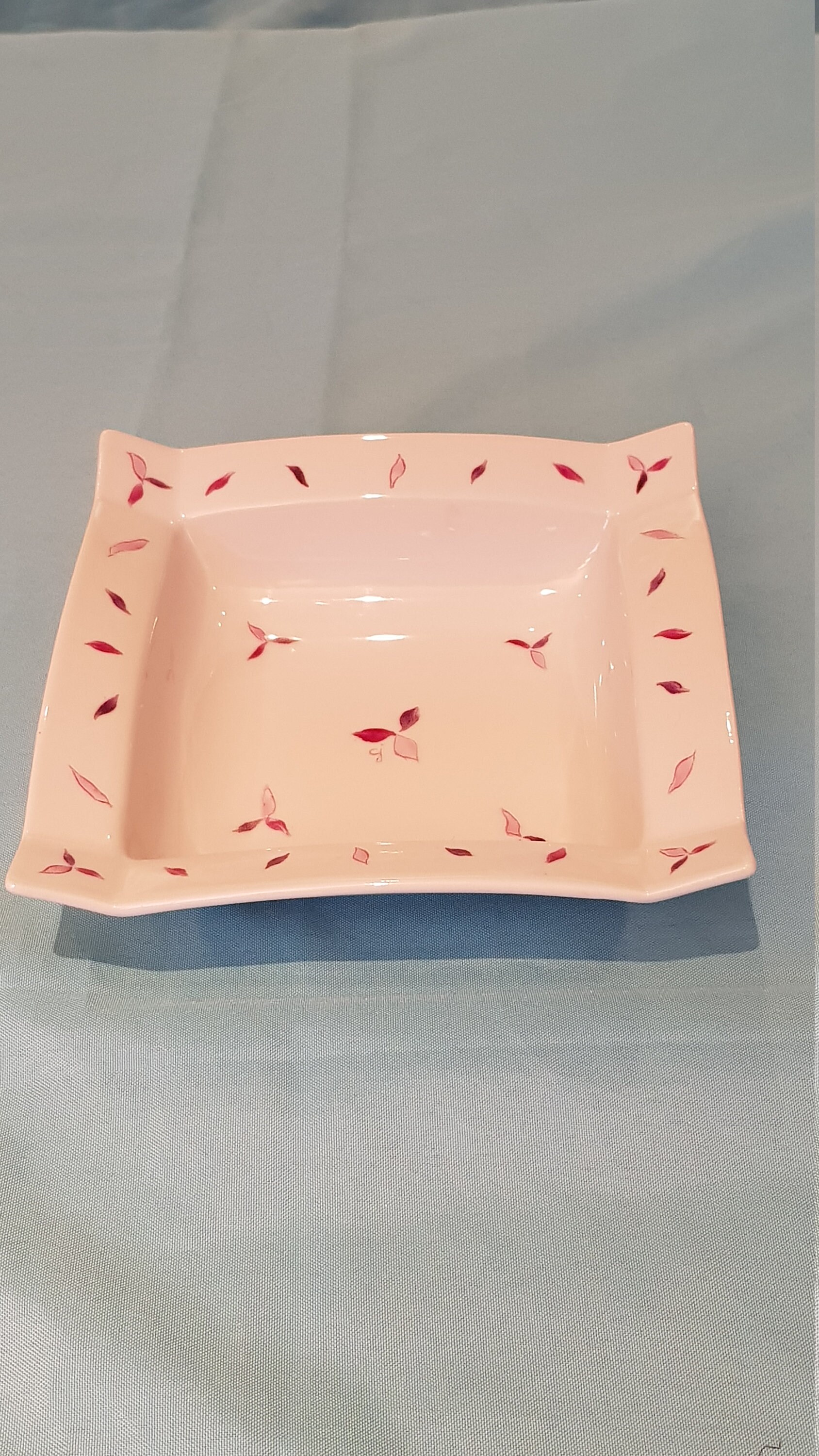 Vide-Poche ou Coupelle en Porcelaine, Peinte à La Main, Motif Petites Flames Roses et Violettes