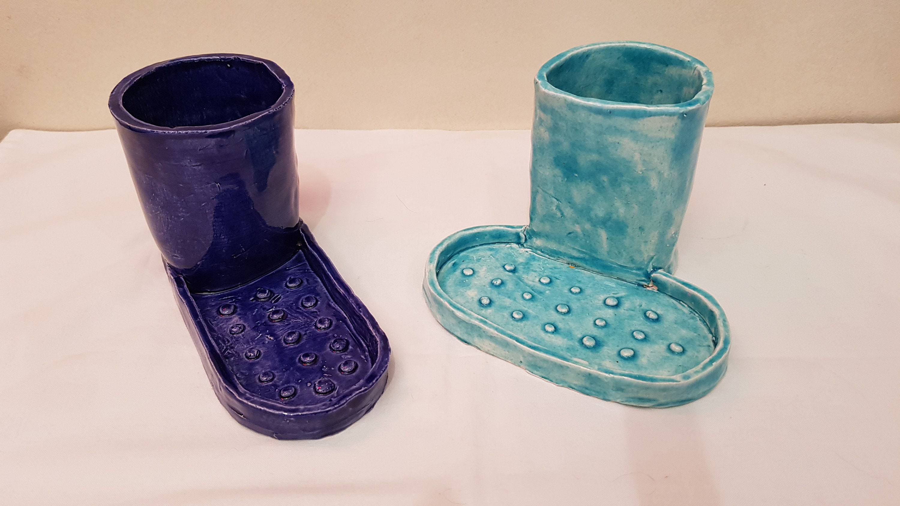 Porte Savon et Brosse à Dent, ou Pot Ustensiles Pour La Cuisine, en Faïence Façonnée Émaillée Main, 