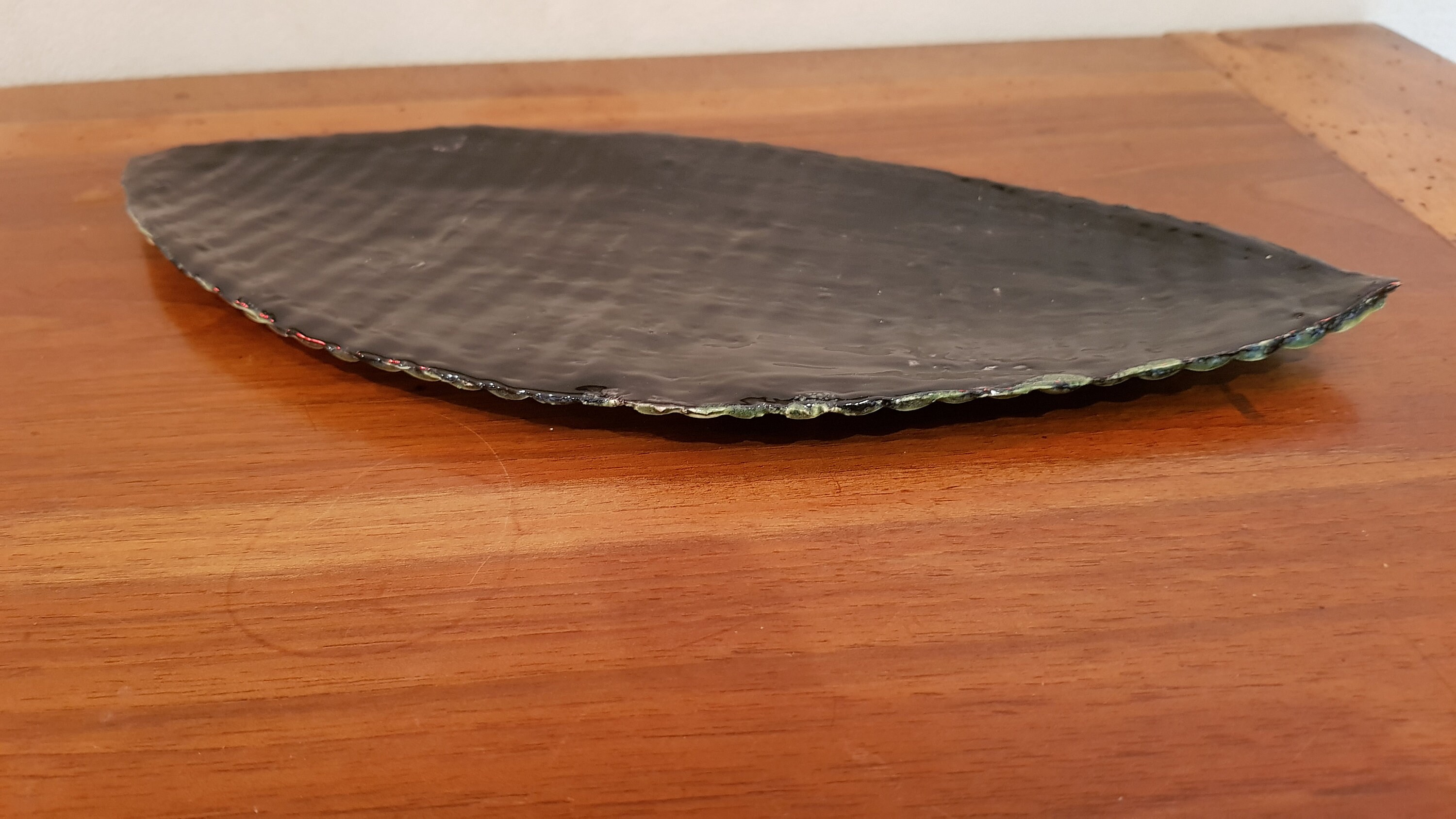 Coupelle en Faïence Façonnée et Émaillée à La Main, Forme Feuille Plate, Pour Apéritif, Gateaux, Cho