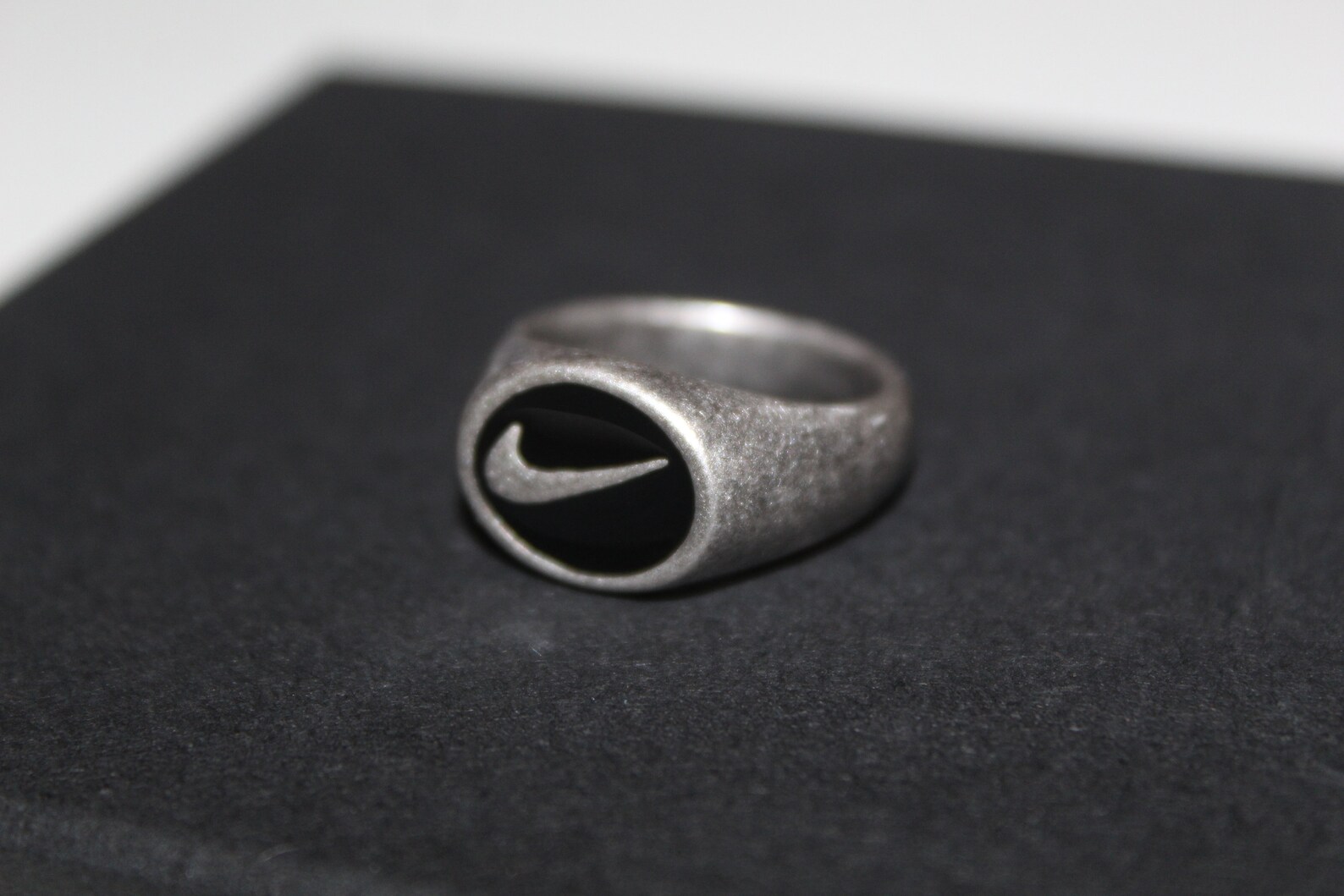 Nike Ring Nike Anillo de logotipo redondo anillo Swoosh | Etsy