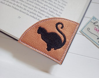Bookmark with embroidered cat design, vegan faux leather, copper brown, reading corner for bookworms