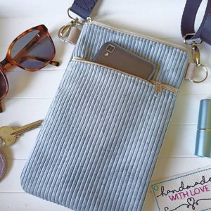 Kleine Umhängetasche Jade Cord mit 2 Fächern Crossbody Bag, Schultertasche, Festival Tasche Handytasche zum Umhängen