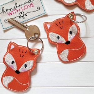 Fuchs Schlüsselanhänger gestickt, Kunstleder orange, Taschenbaumler Rucksack Anhänger Geschenk Junge