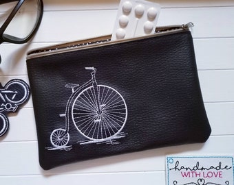 Tasche Radfahren Kunstleder bestickt, Fahrrad E-Bike Hochrad Reissverschluss Etui, 18cm x 13cm, Geschenk Vatertag