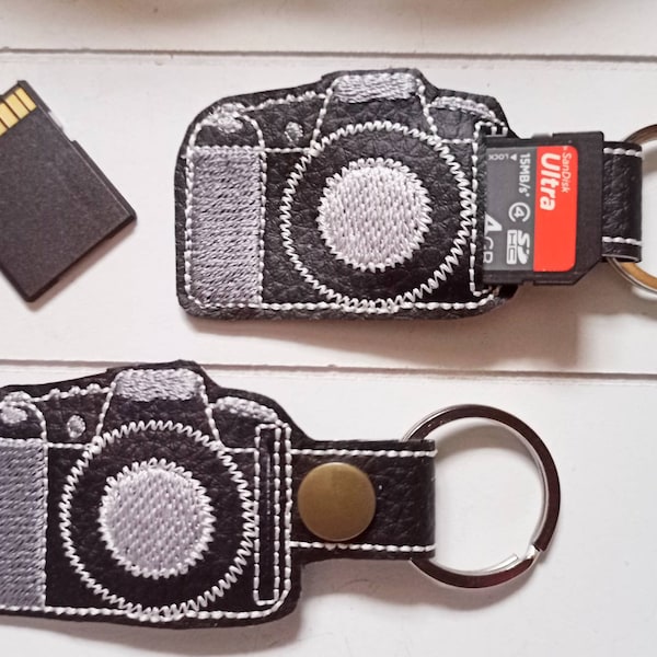 SD Kartenhalter Kamera Etui für SD Cards, Schlüsselanhänger Kunstleder gestickt, Geschenk Fotograf