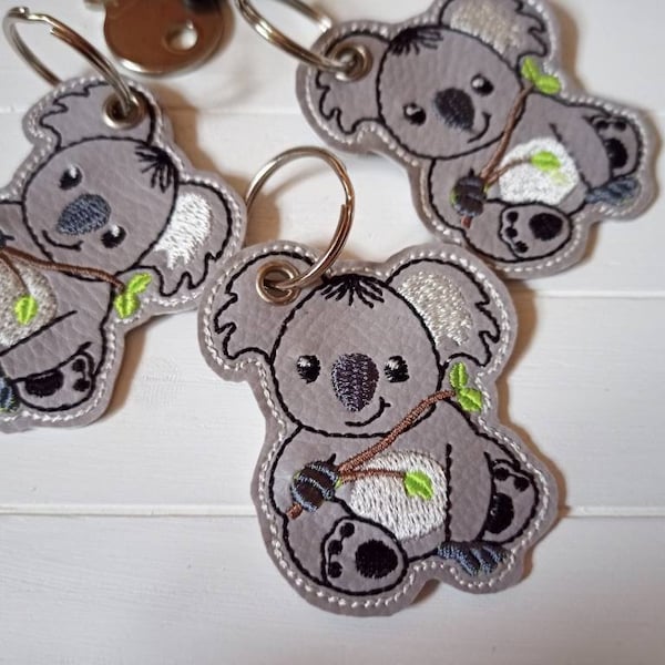 Gestickter Koala Bär Schlüsselanhänger Taschenbaumler auf Kunstleder, Anhänger Geschenk