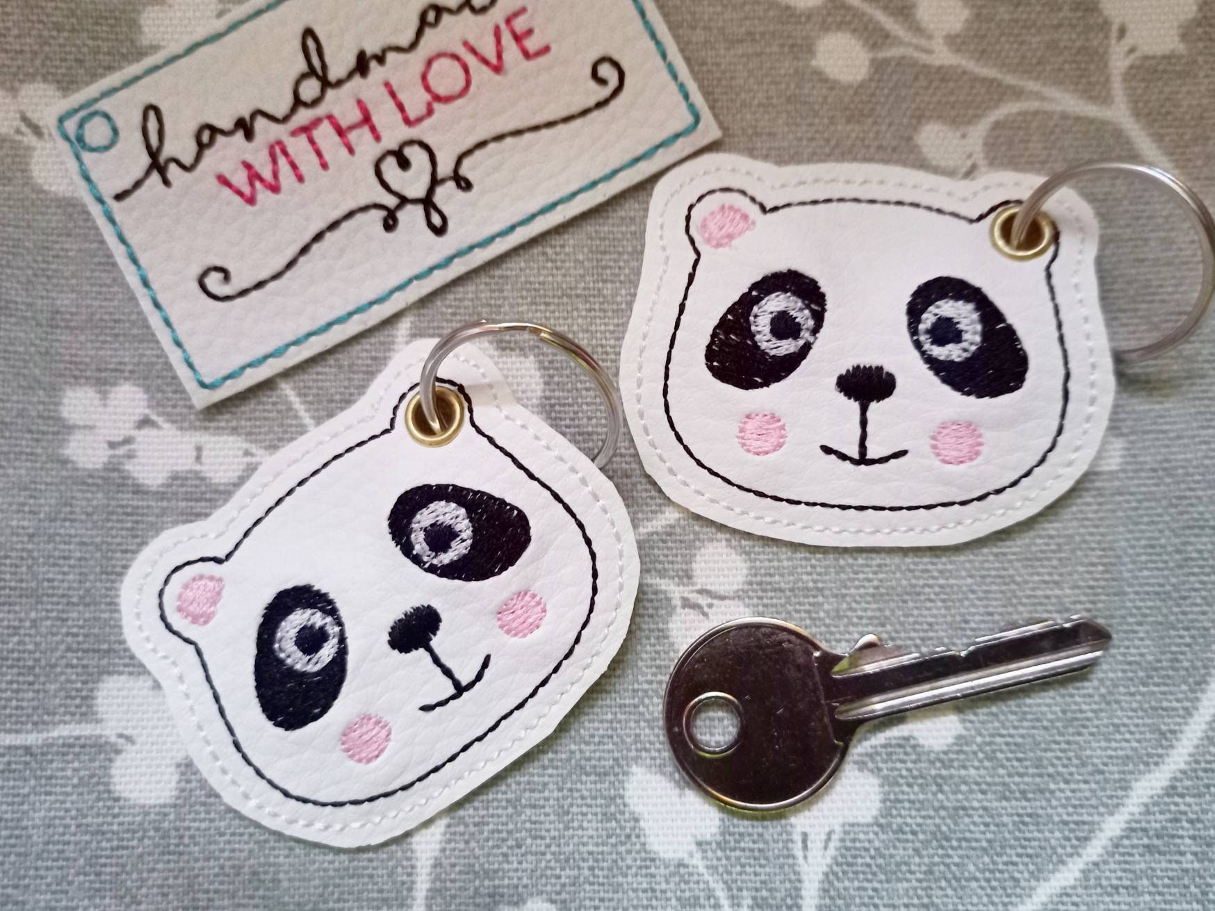 Mr. & Mrs. Panda Schlüsselanhänger Elektrikermeisterin - Bambus