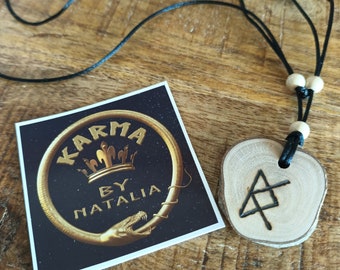 Freya&#39;s Seal Amulet: Norse Goddess of Love, Olive Wood Bind Runes