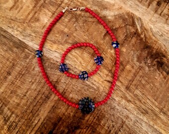 Conjunto de collar y pulsera de cuentas rojas: joyería elástica para niños