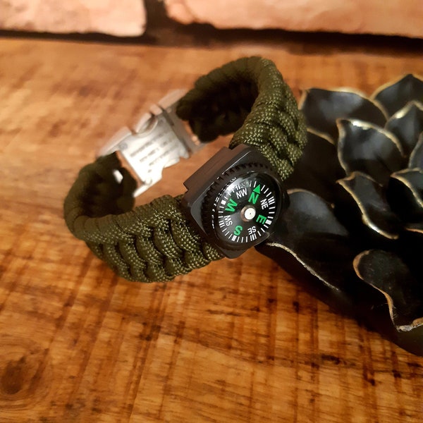 Compass Paracord Bracelet, Military style bracelet, Survival Bracelet, Men Bracelet, Army camouflage bracelet, A gift for him, Solder gift