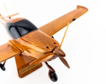 木製 飛行機 模型 航空機 オブジェ　マホガニー　ボーイング 手作りのマホガニー製2018年製ブリステルエアロ模型飛行機 - 航空