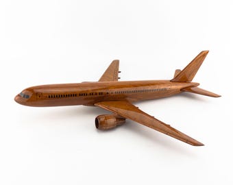 Handmade B767 scale model - B767 Mahogany Wooden Airplane Model – Pilot Gifts