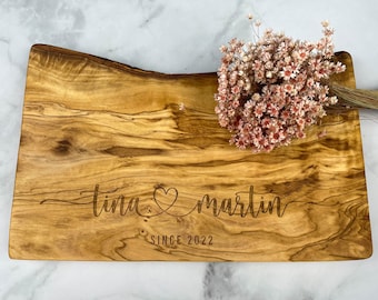 Personalized wedding gift - cutting board with engraving for the wedding - olive wood board as a gift for the wedding - with engraving + bark