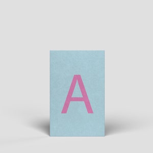 Midikarte Buchstabe A - Illustrierte Postkarte zum Geburtstag für Männer, Frauen, Kinder, Buchstabenkarte, Alphabet, ABC, Buchstaben lernen