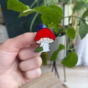 Mushroom walking frog enamel pin
