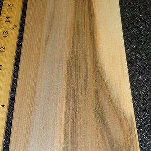 Gum Red Figured wood veneer 5&quot; x 20&quot; raw no backing 1/42&quot; thickness &quot;AA+&quot; grade