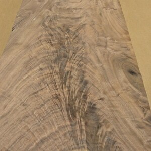Walnuss Holzfurnier 14 &quot;x 29&quot; roh mit keine Unterlage 1/42&quot; AA grade ID 8.&quot;