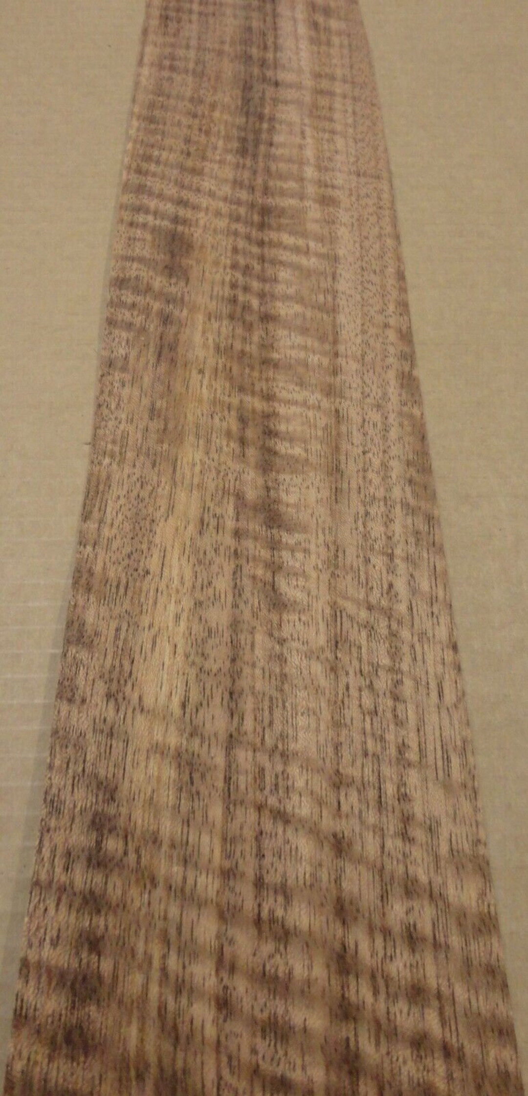 Placage Noyer Racine SaRaiFo – 250 X 62 Cm – Épaisseur 0,45 Mm – Feuille