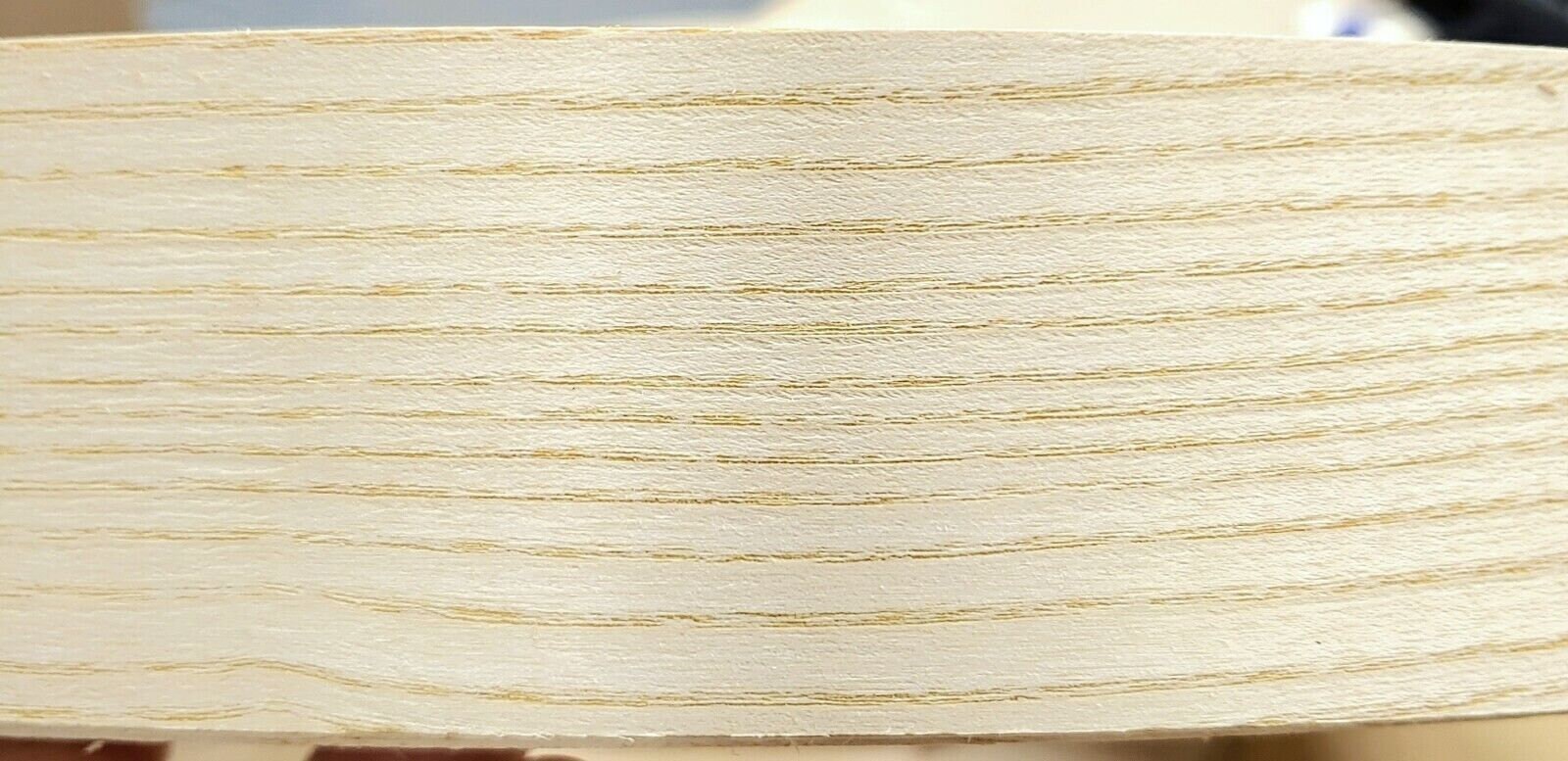 Canto de chapa de madera de fresno de 3 mm de espesor, rollo de 1/8" de espesor, sin encolar, de 1-3/8" x 84"