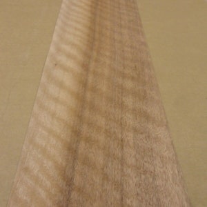 Mahogany Figured Bosse African Cedar wood veneer 6 x 42 raw no backing 1/42 image 3