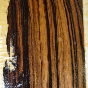 Macassar-ebbenhoutfineer 4" x 14" voorgelakt op 5/8" MDF-paneelplaat "AA"
