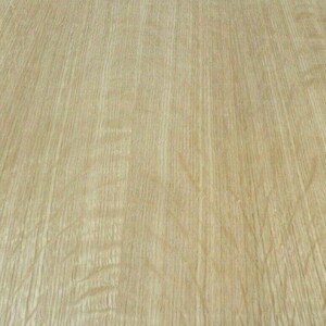 Chapa de madera de tigre con figuras de roble blanco de 30 x 30 cm sobre soporte de papel de grado AAA