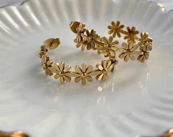 Earrings flowers - chunky earrings - creoles - hoops - earrings - gold - earrings golden - flowers - daisy - stainless steel