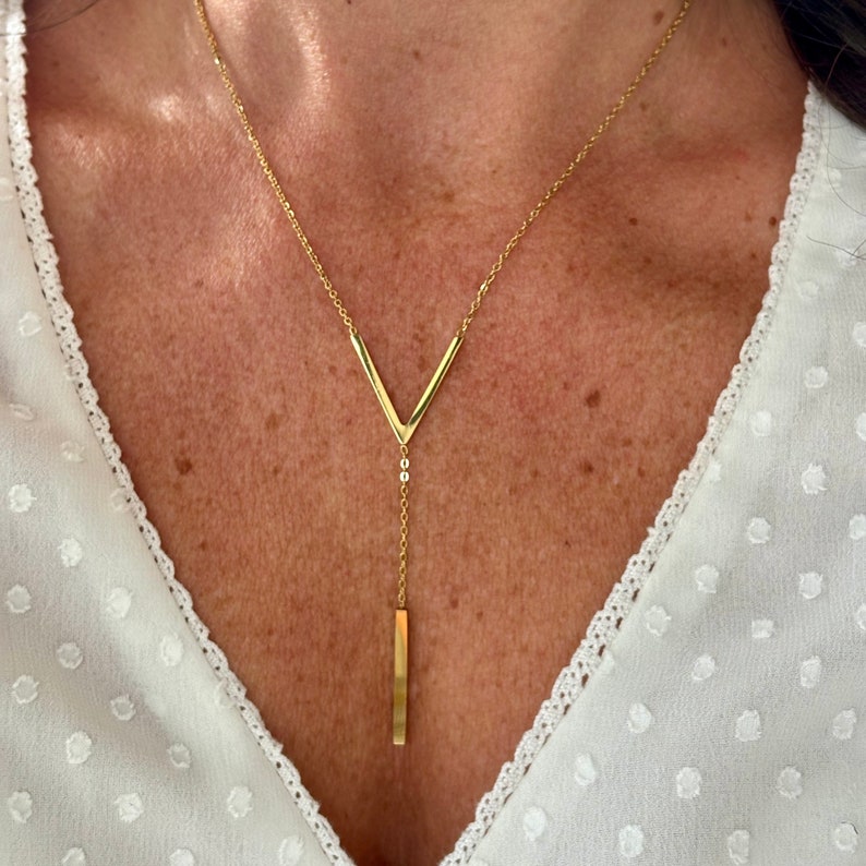 Ketting goud dames korte ketting minimalistisch kette gold short necklace schakelketting v-hanger dunne ketting met hanger afbeelding 4