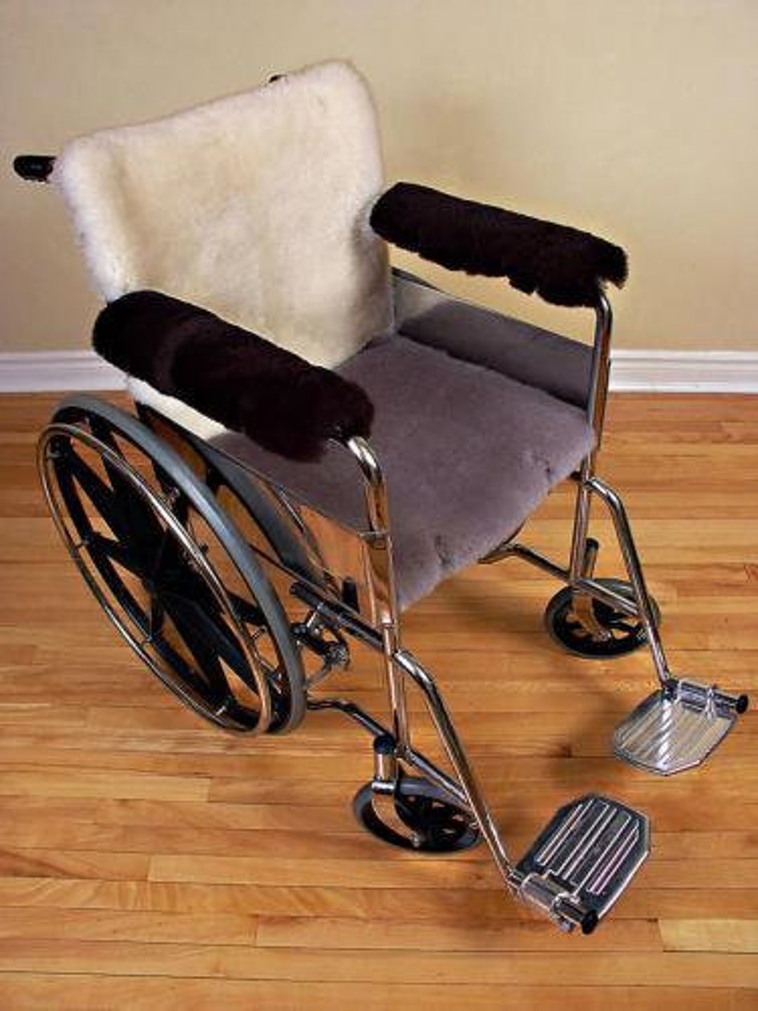 Rollstuhl Armlehnenpolster aus medizinischem Schaffell
