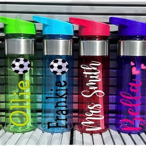 Botella de agua personalizada de 550 ml, botella de agua para niños, botella para la vuelta al cole, botella deportiva, botella de fútbol, regalo para él, regalo para ella.