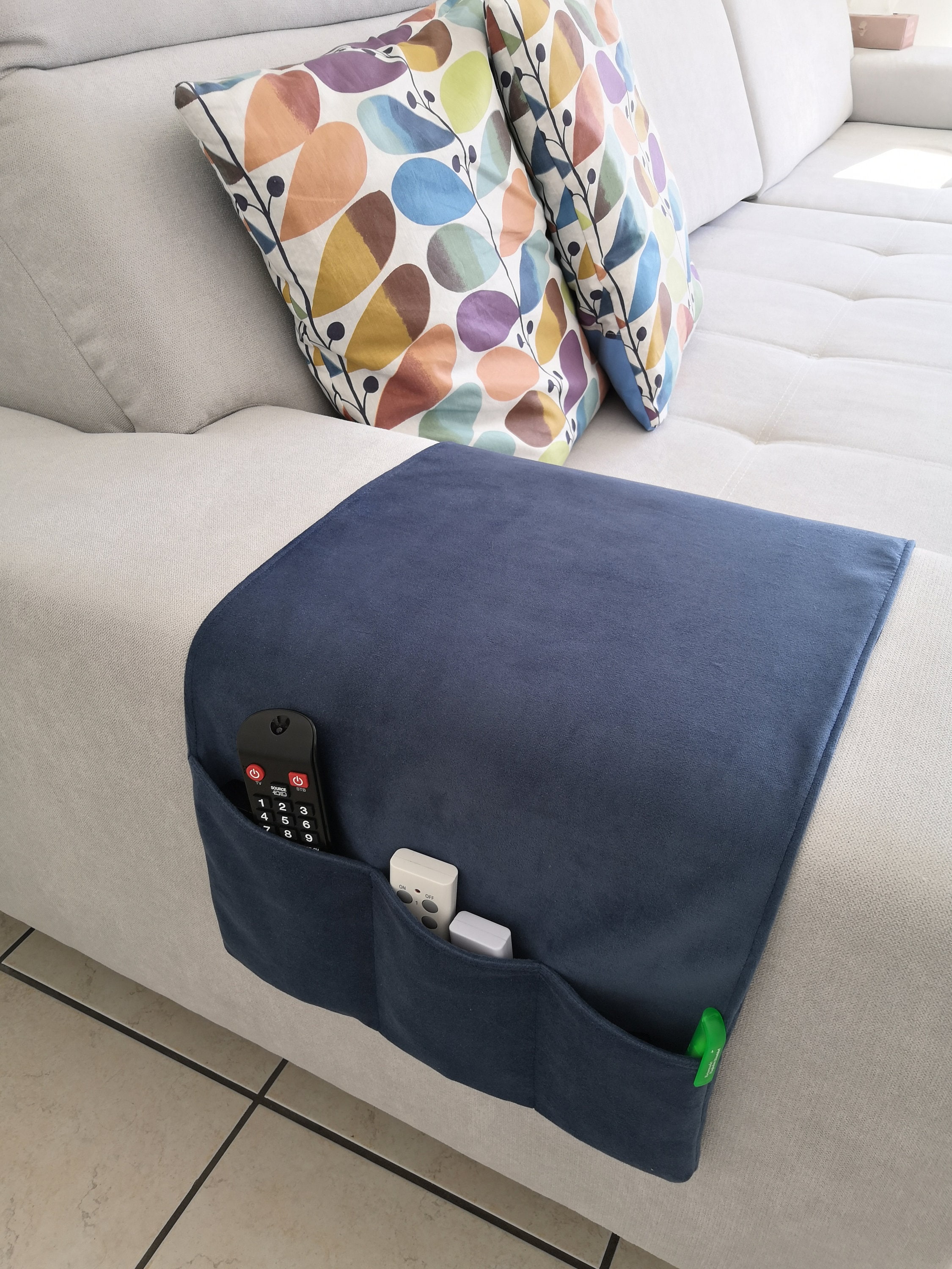 1 Stück Sofa Armlehne Organizer mit 5 Taschen, , Couch Stuhl Fernbedienung  Halter , Bettseite, Regal Hängende Tasche