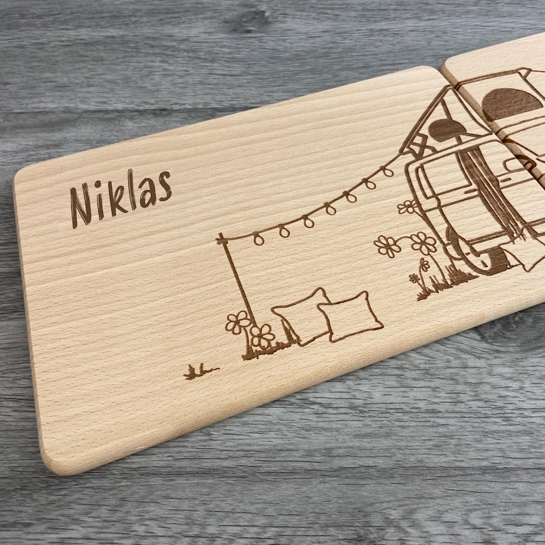 Urlaub mit Dachzelt Brettchen Set Partnerbrettchen Van Camper mit Dachzelt für Campingfans Dauercamper Vanlife Urlaub mit dem Campingbus auf dem Campingplatz besondere Geschenkidee  mit Namen personalisiert individuelles Geschenk
