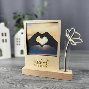 Bilderrahmen, Fotohalter mit Vase und Blume aus Holz - inklusive Spruch ...schön, dass es dich gibt