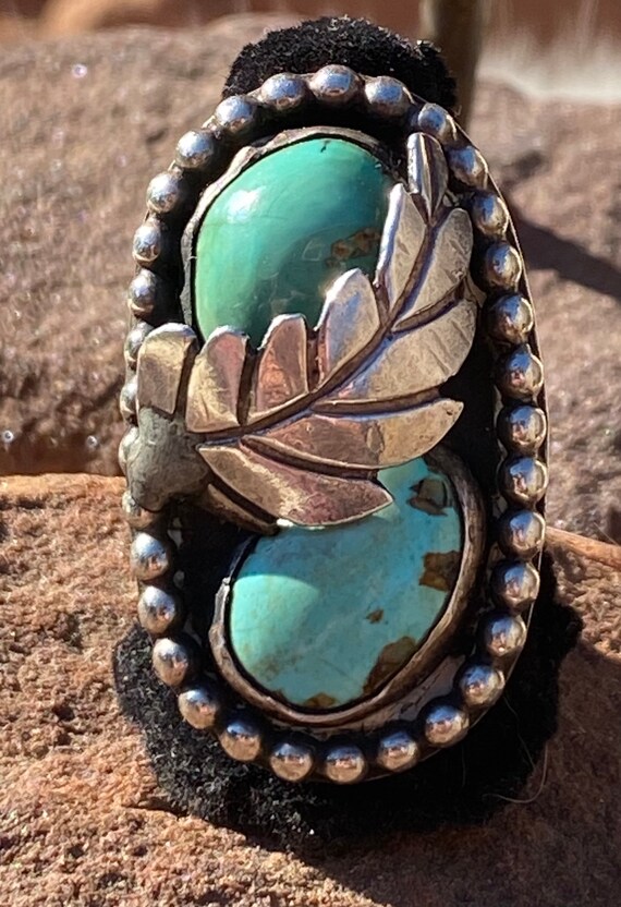 Beautiful Vintage Navajo Turquoise and Sterling Si