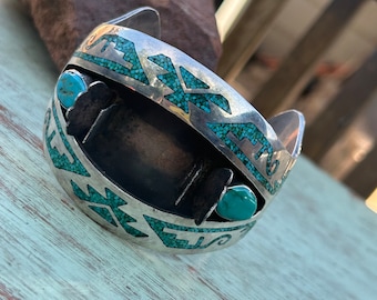 Signed - Thomas Singer, Navajo. Vintage Crushed Turquoise  display picture 3