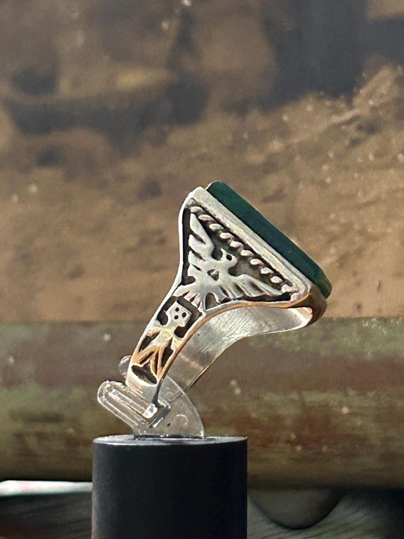 Vintage Thunderbird and Malachite Ring - image 6