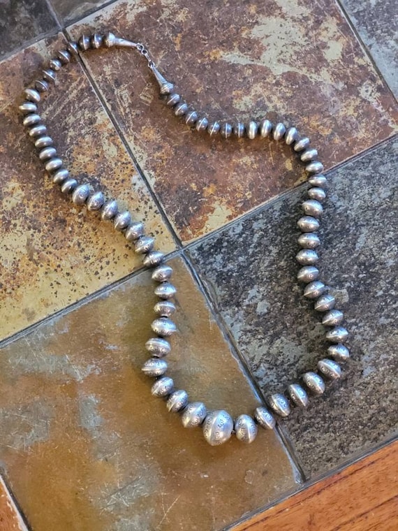 Marvelous Graduating Sterling Silver Pods Vintage Navajo Native American Jewelry jewelry Necklace Old Marvelous Graduating Sterling Silver Pods Vintage Navajo Native American Jewelry jewelry Necklace Old