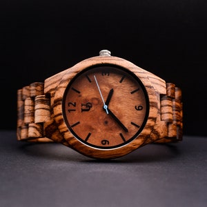 Personalized Gift For Men, Round Wooden Watch With Natural Wood Face, Wood Watch Men, Engraved Watch,Wooden Watches for Men