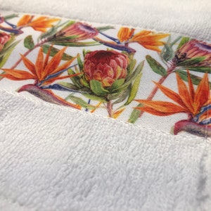 Protea and Strelitzia 100% cotton hand towel ( 46 x 100 cm )