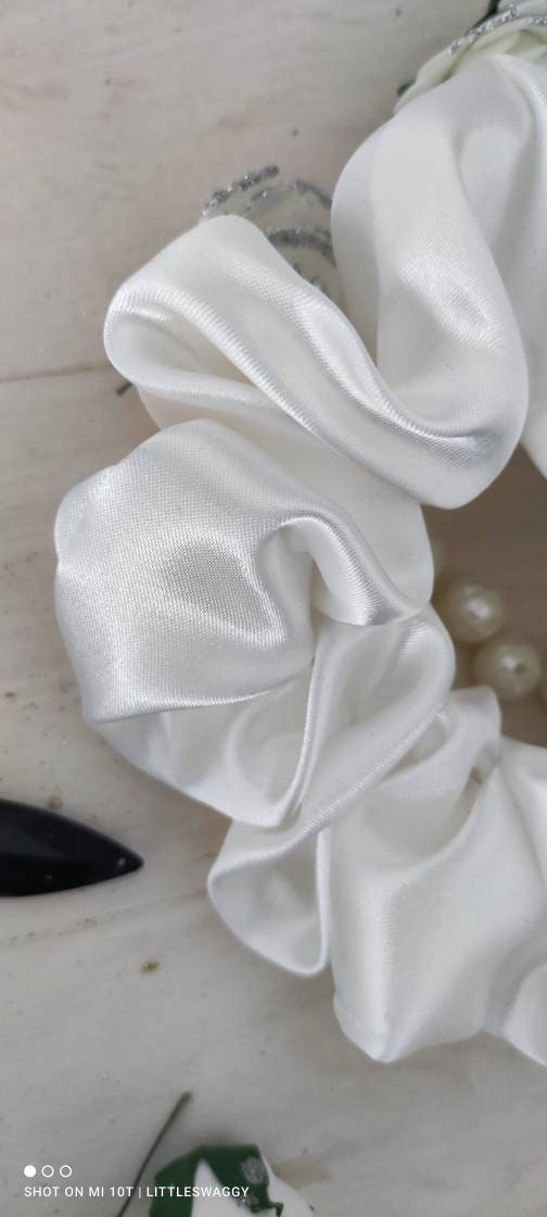 安価 Chouchou Whitecrunchies Etsy - ヘアアクセサリー