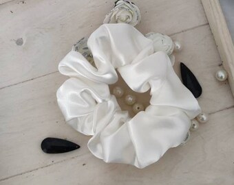 ChihiroBELLA✨Chouchou - Large / White Chouchou XL – Les fougères accessoires