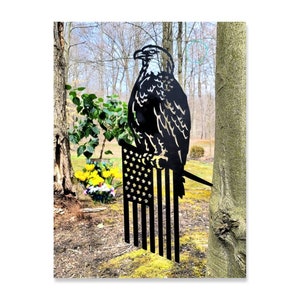Metal eagle flag tree stake, metal yard art animals, American flag decor for outside, patriotic eagle gifts, patriotic decor, garden stakes
