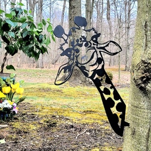 Funny giraffe decorative metal tree garden stake, silly peeking animal yard art, outdoor decoration, animal lover gift, fence mailbox post