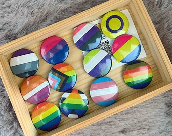 LGBTQ+ pride flag badge buttons (25mm/1 inch), Gay Pride Buttons, Rainbow flag buttons, Pack of 12 Gay Flag Pinback Buttons, Gay Pride Gifts