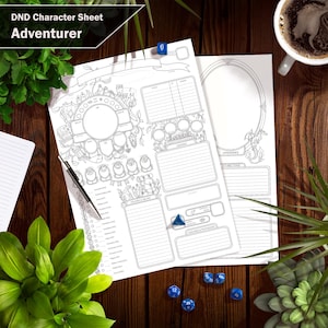 Könnte beinhalten: Ein schwarz-weißes, druckbares Dungeons and Dragons Charakterblatt für Abenteurer. Das Blatt verfügt über ein fantasievolles Design mit verschiedenen Illustrationen, darunter ein Drache, ein Schwert und ein Schild. Das Blatt ist für die Verwendung mit Bleistift oder Stift konzipiert.