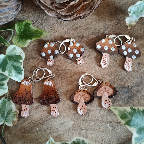 Boucles d'oreilles champignon marron