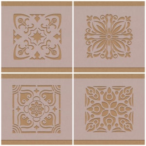 Puede incluir: Cuatro diseños de plantillas diferentes para proyectos de manualidades. Cada diseño presenta un patrón cuadrado con detalles intrincados. Las plantillas están hechas de un material delgado y flexible y son reutilizables.