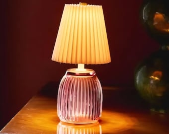 Ładna różowa lampa akumulatorowa, mała lampa, oświetlenie dekoracyjne