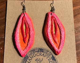 Vulva Earrings/Drop&Dangle and Studs/limited edition/modelling clay/hand-formed and painted/bold colours/customisable/statement jewellery