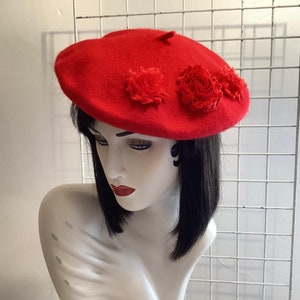 Red Wool Beret with Three Flowers Winter Cap